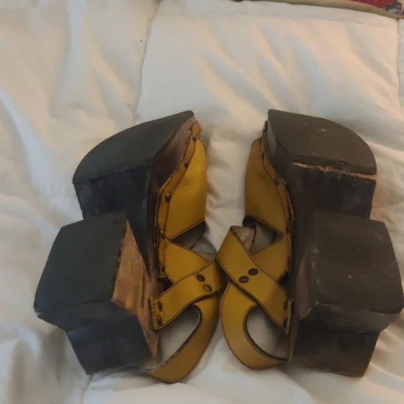 John Fluevog Response Clogs - Size 9 - Picture 4 of 6